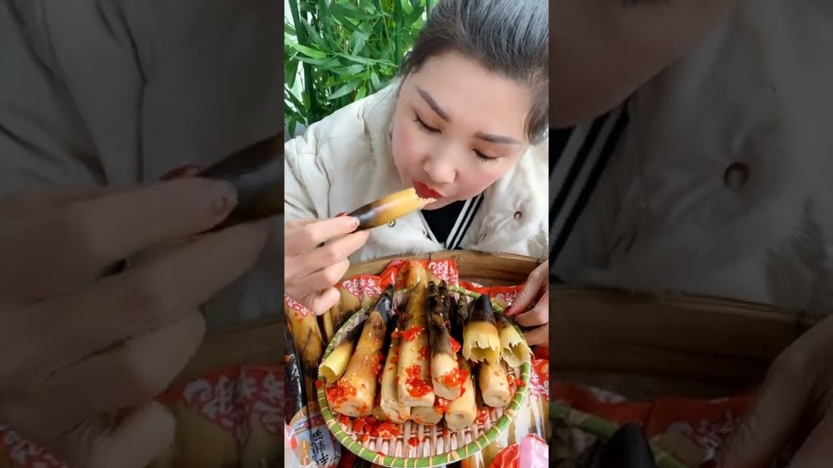 Ah na smile - ASMR eating seafood with talking