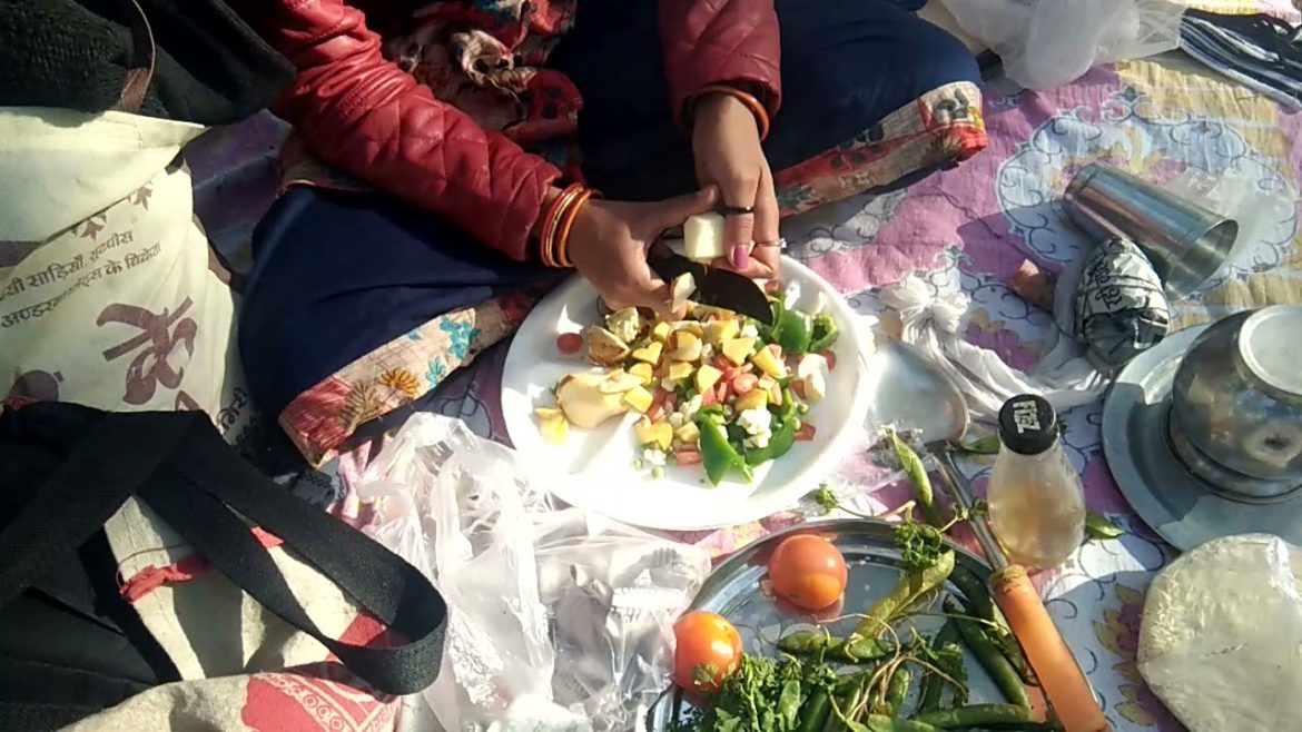 चूल्हे में पुलाव बन रहा है| vlog | couple vlog | tour | Travel | tourism place | couple video