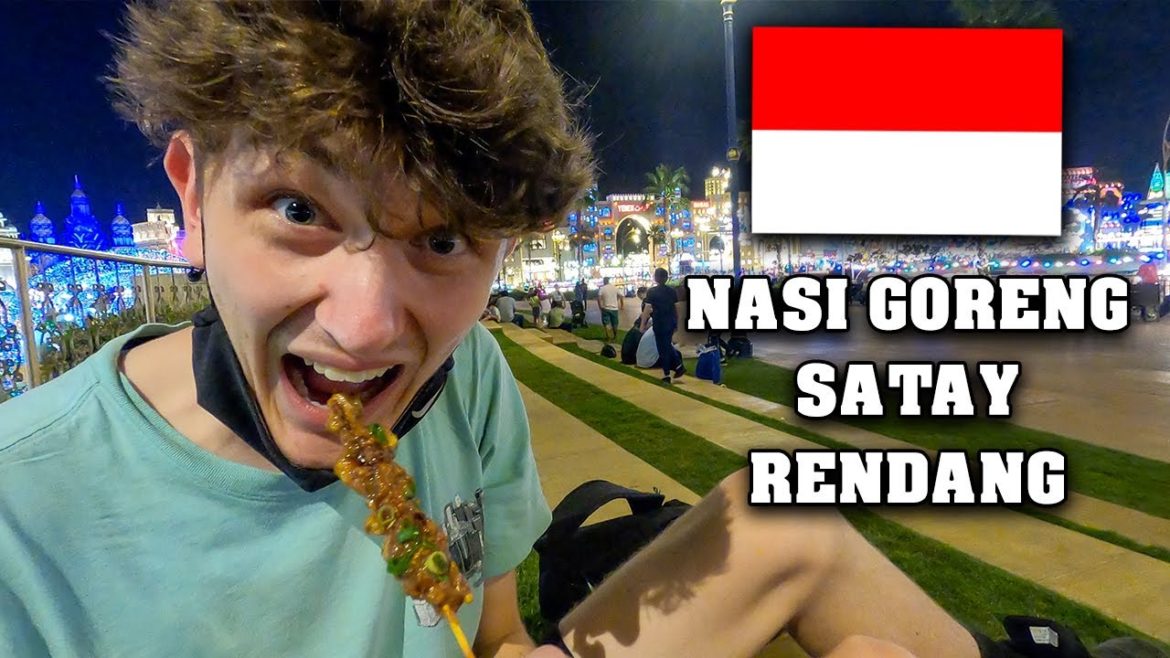 Trying Indonesian Food for the First Time (Nasi Goreng, Satay, Rendang) | Dubai Global Village 🇦🇪