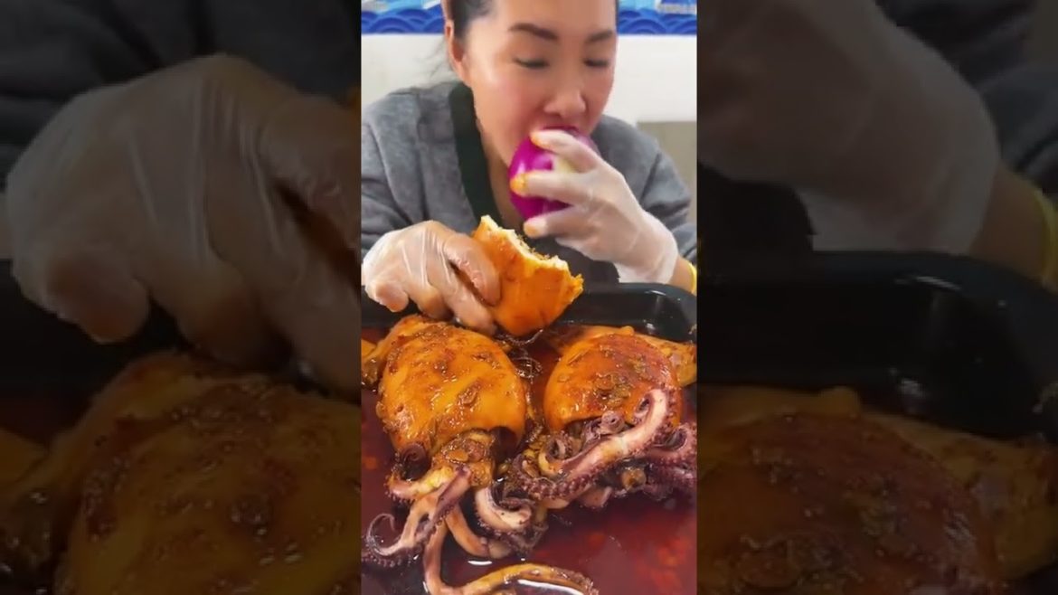 Ah na smile - ASMR eating seafood with talking