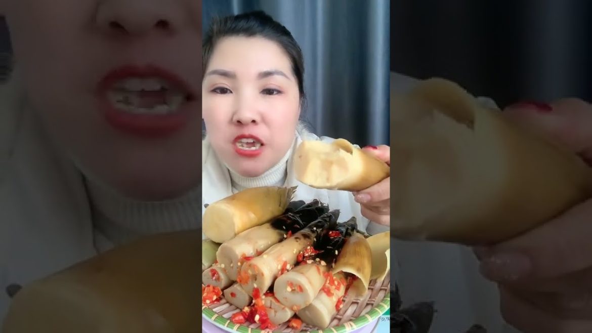 Ah na smile - ASMR eating seafood with talking