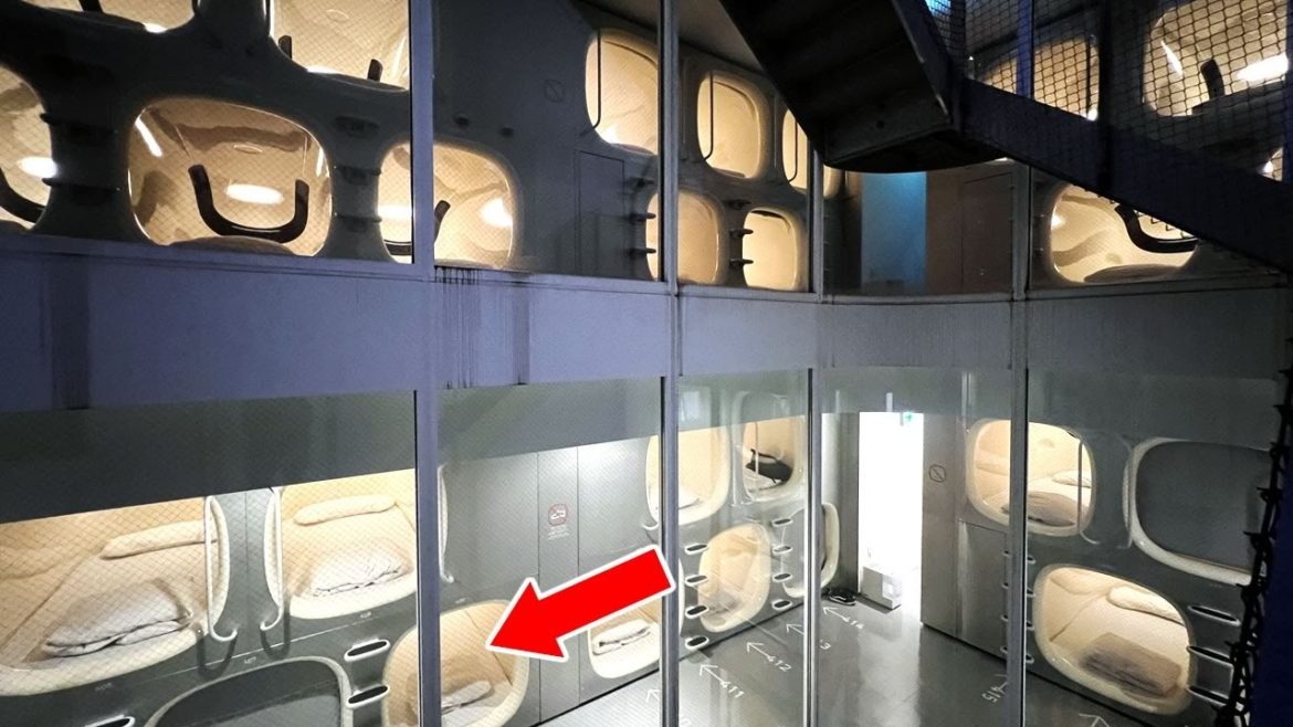 「A Japanese capsule hotel TOKYO」Honeycomb-like capsule hotel「nine hours otemachi」