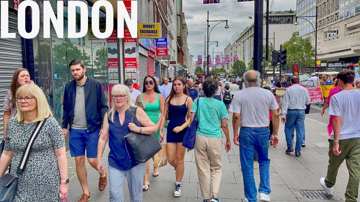 England, London City Summer Street Walking Tour 2022 | 4K HDR Virtual Walking Tour around the City