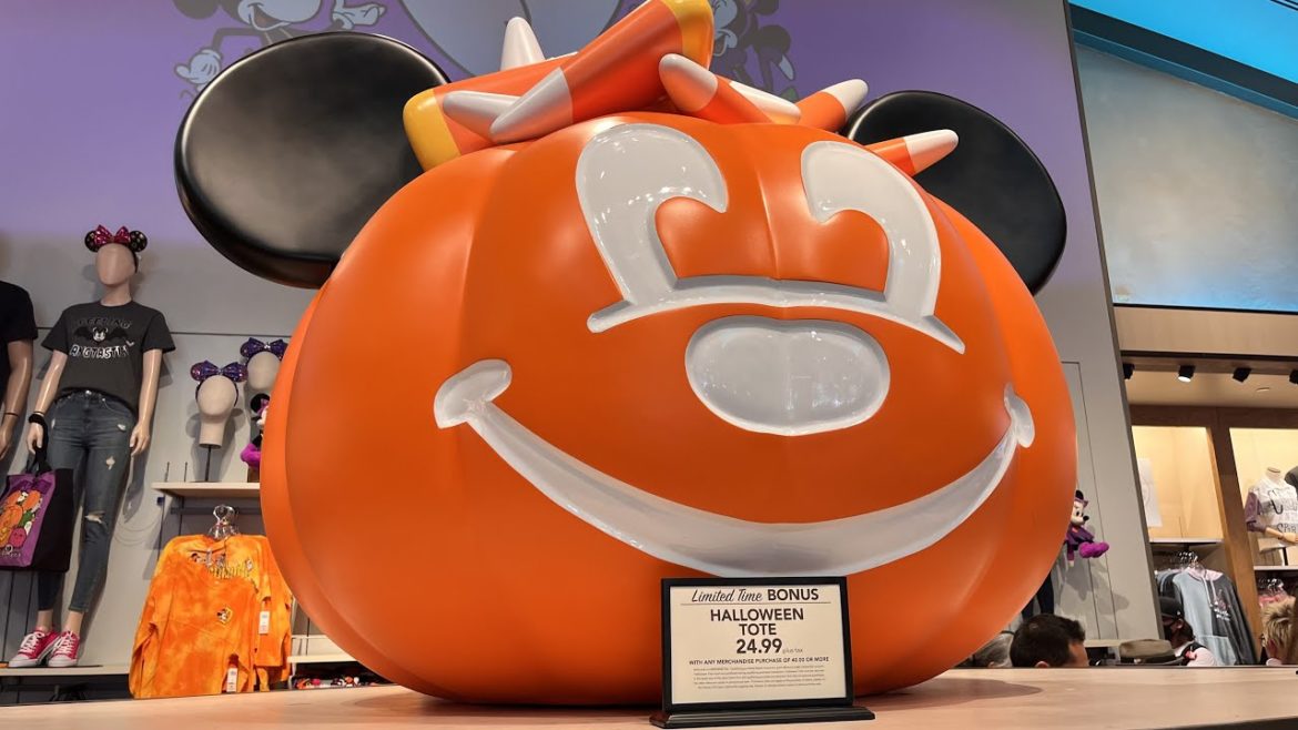 🚨LIVE Halloween Merchandise at Disneyland | Merch Hunt | Disneyland