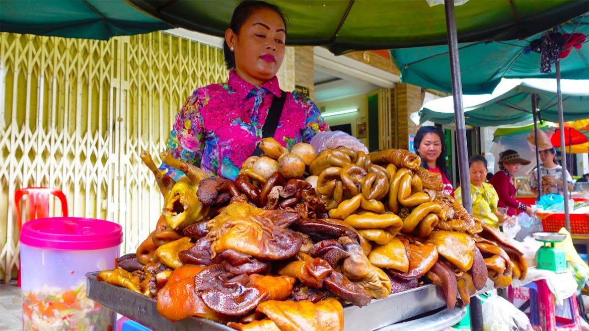 Popular Braised Pork Intestines in Chbar Ampov Market | Cambodian Street Food Popular Braised Pork Intestines in Chbar Ampov Market | Cambodian Street Food