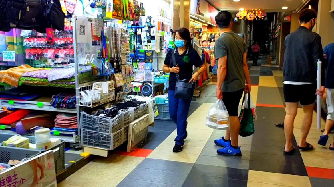 ®Yew tee MRT Station Walking Tour At Night Singapore City.