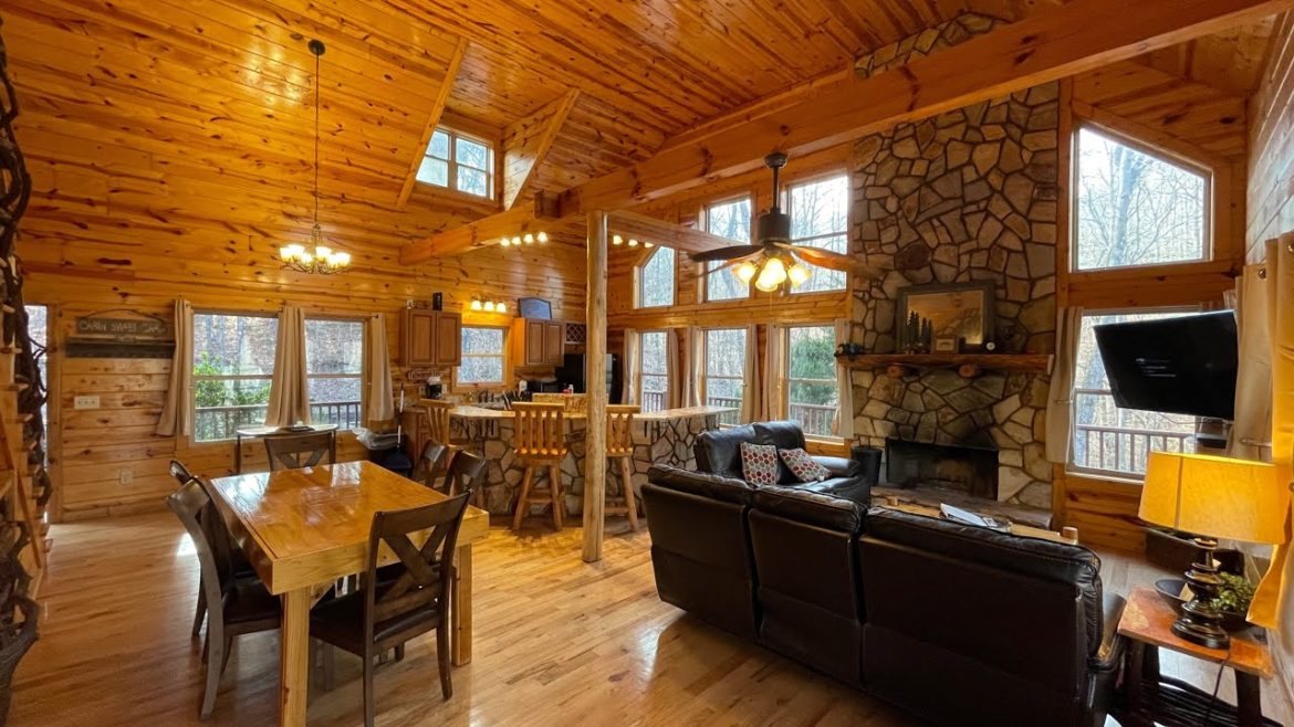 Holiday Drone and Pics 4K: Helen, GA Cabin Rental Holiday Drone and Pics 4K: Helen, GA Cabin Rental