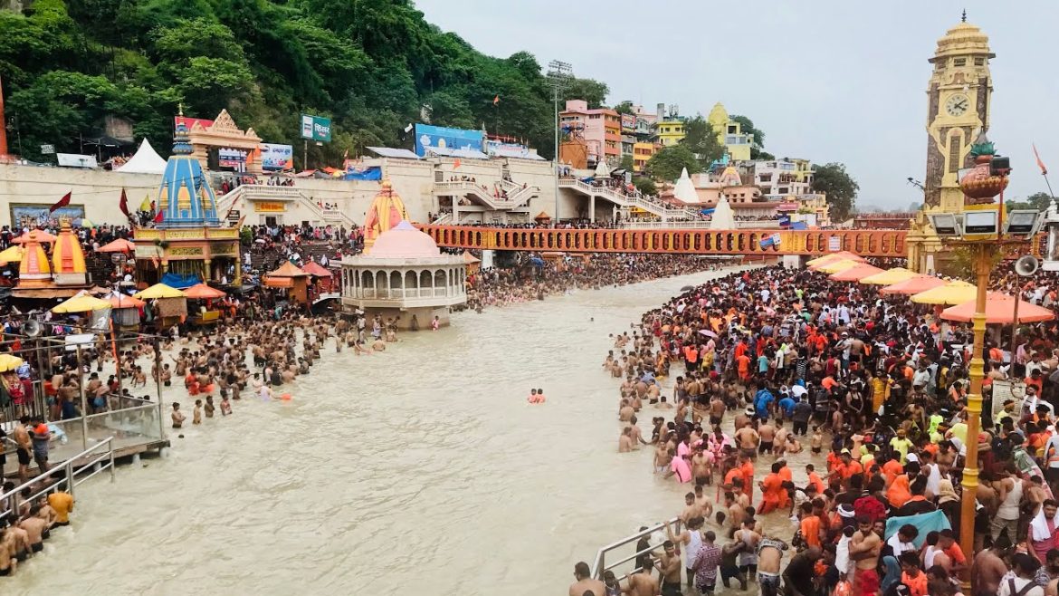 सावन के आखरी सोमवार वाले दिन हरिद्वार हर की पौड़ी से माँ गंगा आरती के दर्शन | Haridwar Darshan Video