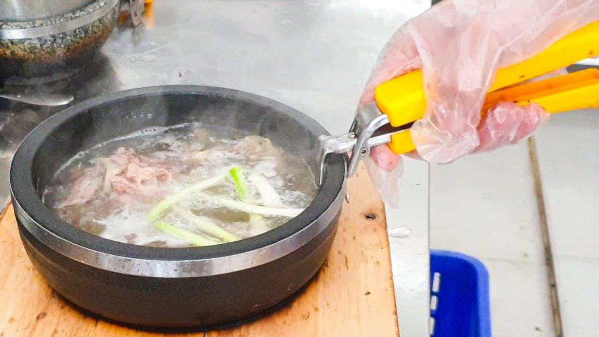 500 Degrees PHO Authentic  – Vietnam Street Food 2022 500 Degrees PHO Authentic  - Vietnam Street Food 2022