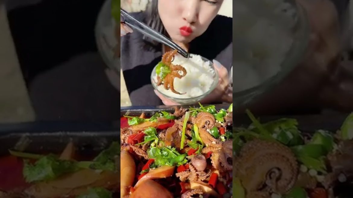 Ah na smile - ASMR eating seafood with talking