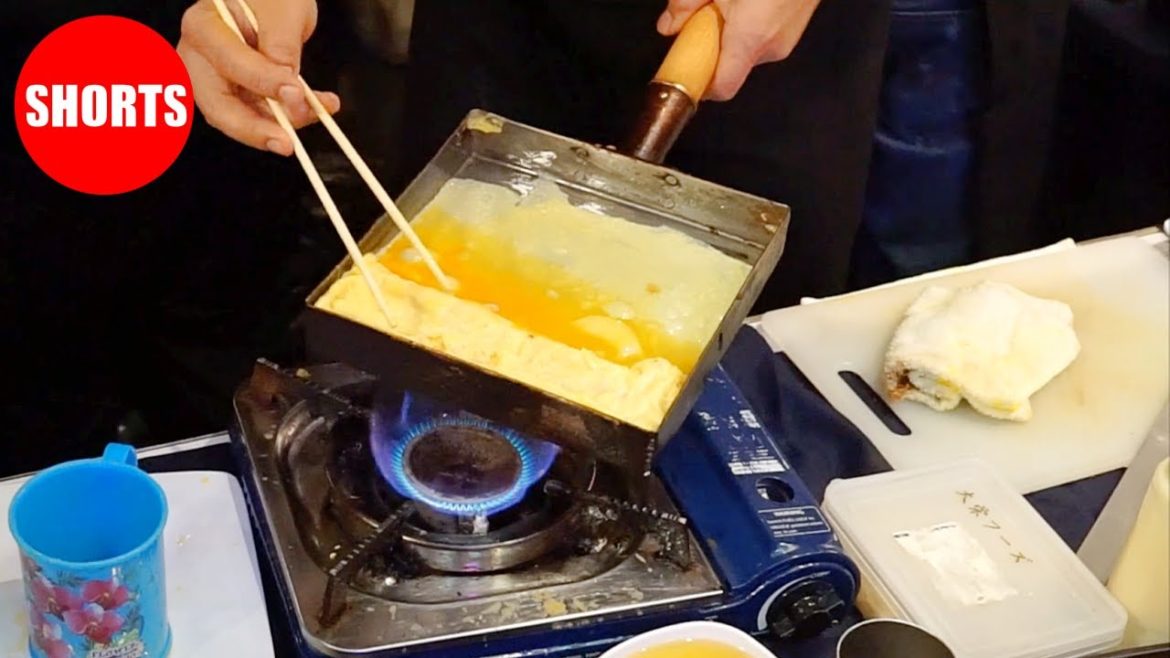 Japanese street food | Japanese Style Omelette Tamagoyaki だし巻き玉子 #Shorts Japanese street food | Japanese Style Omelette Tamagoyaki だし巻き玉子 #Shorts