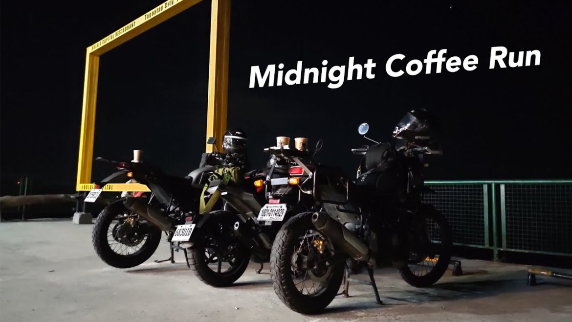 Midnight Coffee Run //  Husqvarna Svartpilen 401 x Royal Enfield Himalayan