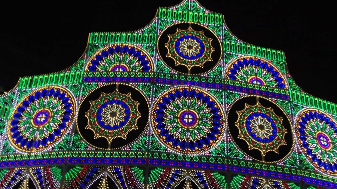 神戸ルミナリエの美しいイルミネーション　Kobe Luminarie Illumination