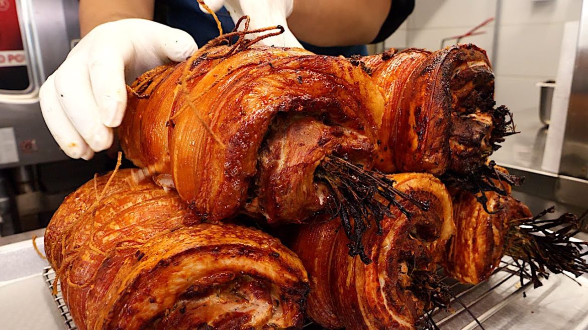 Amazing crispy! American style ultimate roast pork sandwich - Korean food