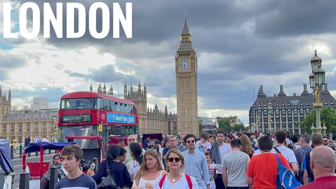 England, London City Tour | 4K HDR Virtual Walking Tour around the City | Summer in London [4K HDR]