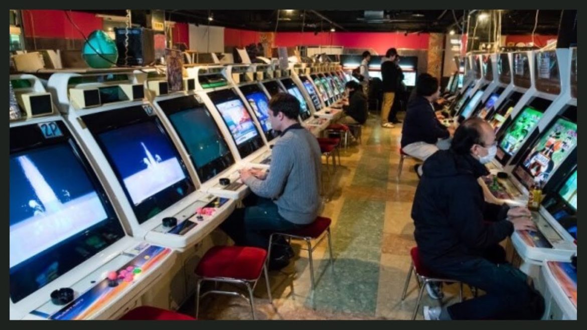 [4K ASMR] Tour To Biggest Retro Japanese Arcade - Mikado Game Center, Takadanobaba Part 1 - 2021