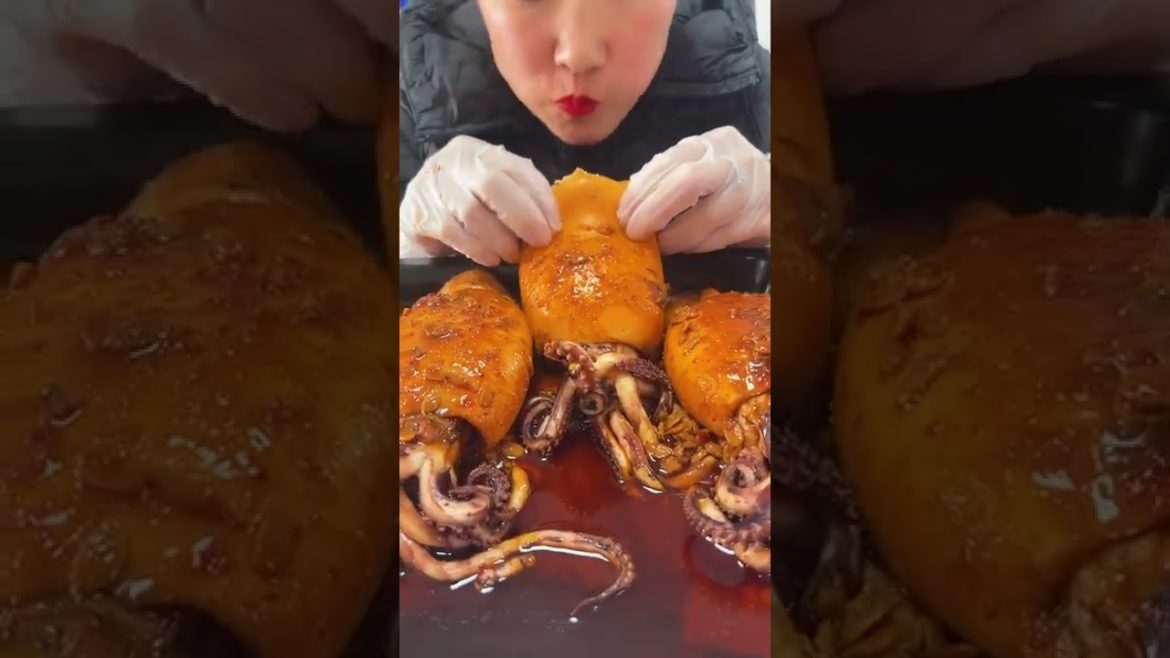 Ah na smile – ASMR eating seafood with talking Ah na smile - ASMR eating seafood with talking