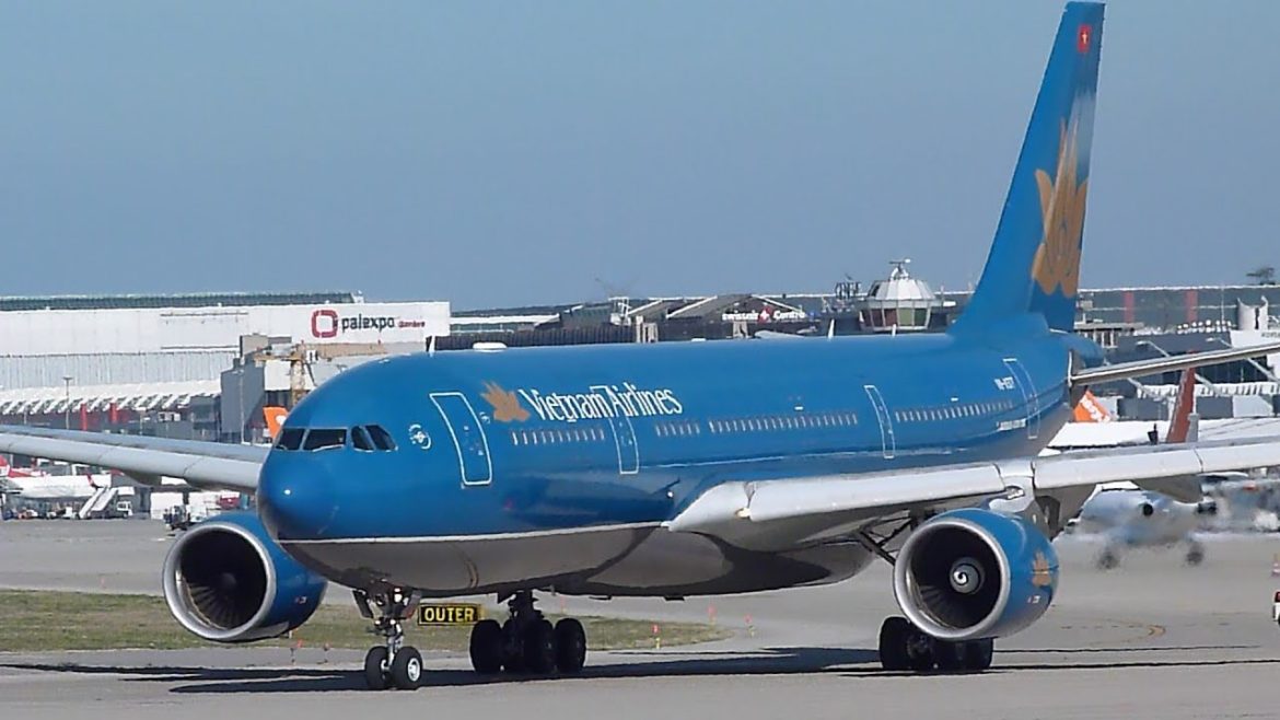 [HD] Vietnam Airlines Airbus A330-200 landing & takeoff at Geneva/GVA/LSGG