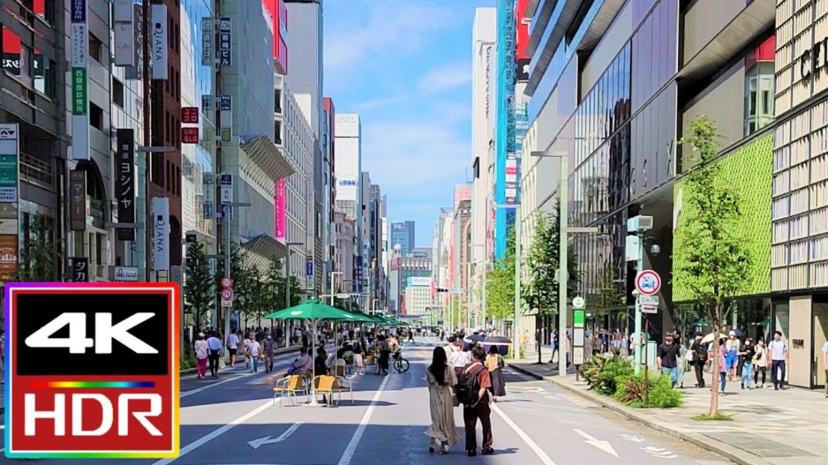 Ginza Chuo Dori Street Walking Tour during Pedestrian Paradise [4K UHD] 銀座 中央通り