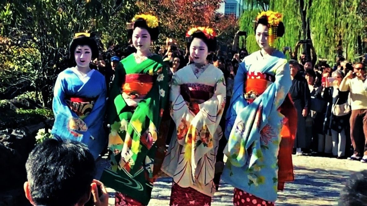 Kyoto Walk || GEISHA WATCHING IN KYOTO – Part 4 || GEISHA Attending Festival Ceremony Kyoto Walk || GEISHA WATCHING IN KYOTO - Part 4 || GEISHA Attending Festival Ceremony