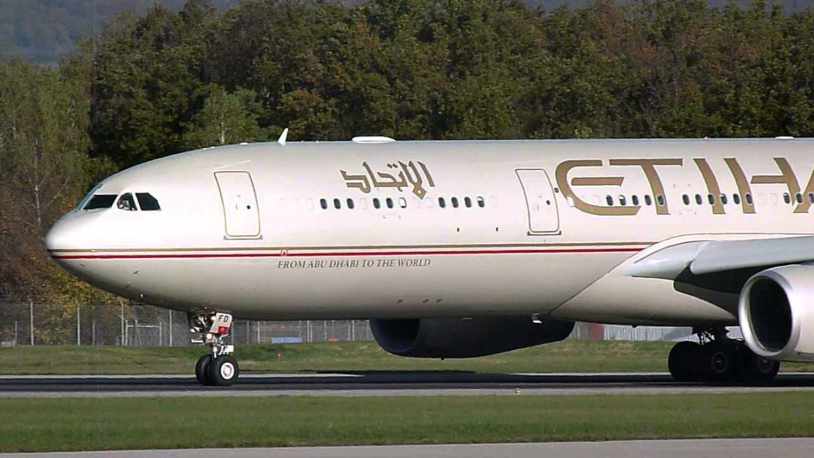 [HD] Etihad Airways Airbus A330-300 take off at Geneva/GVA/LSGG