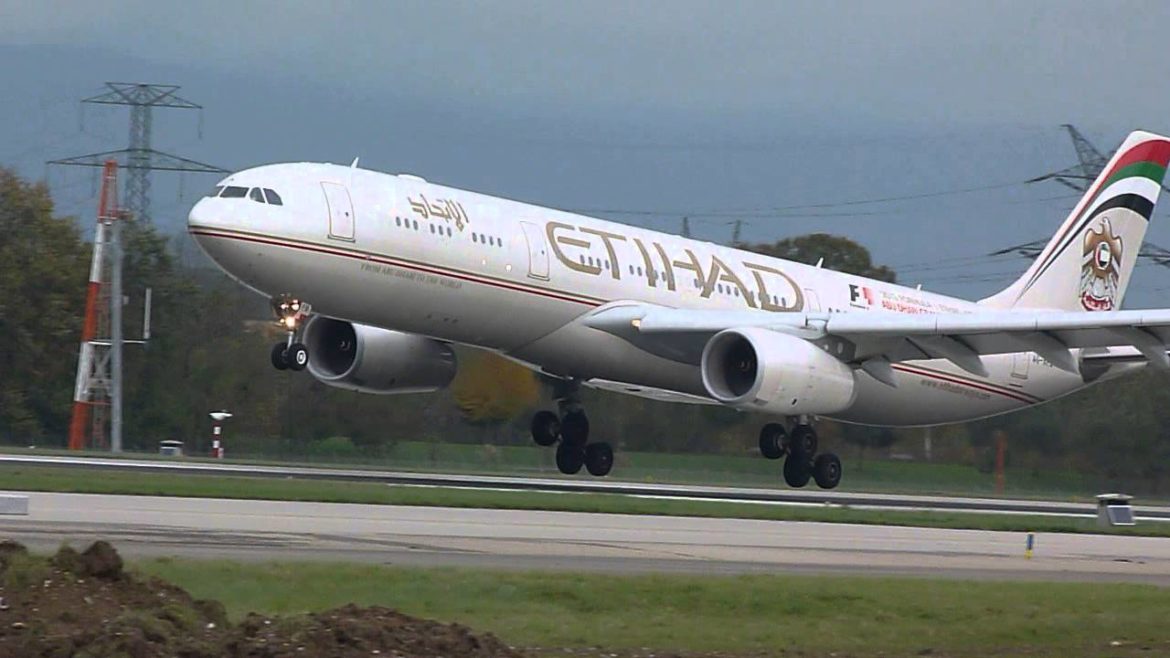 [HD] Etihad Airbus A330-300 landing at Geneva/GVA/LSGG