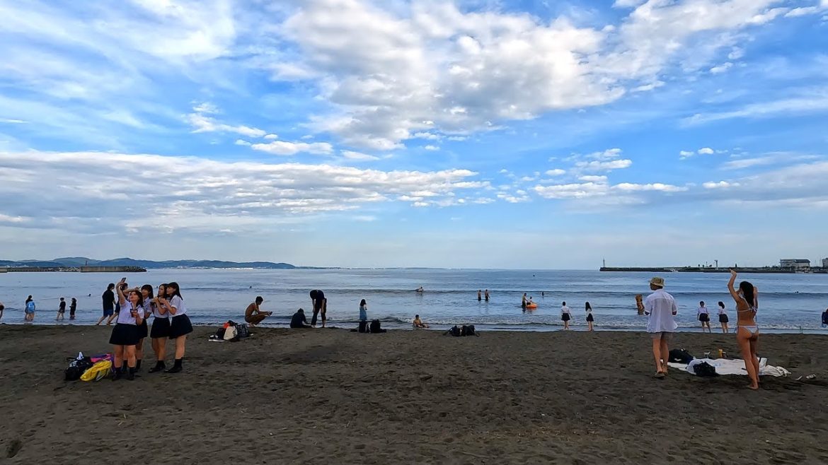 【4K高画質】江ノ島の海岸を散歩！The most popular beach near Tokyo　2022年