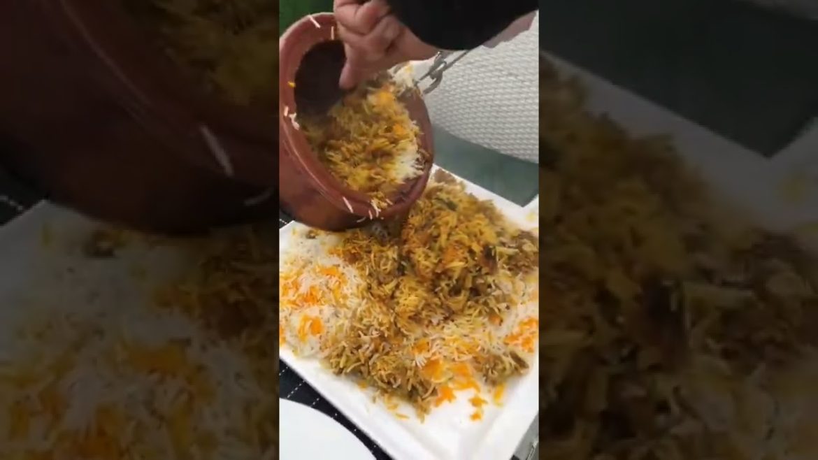 Famous Matka Chicken Biryani #jammufood #shorts Famous Matka Chicken Biryani #jammufood #shorts