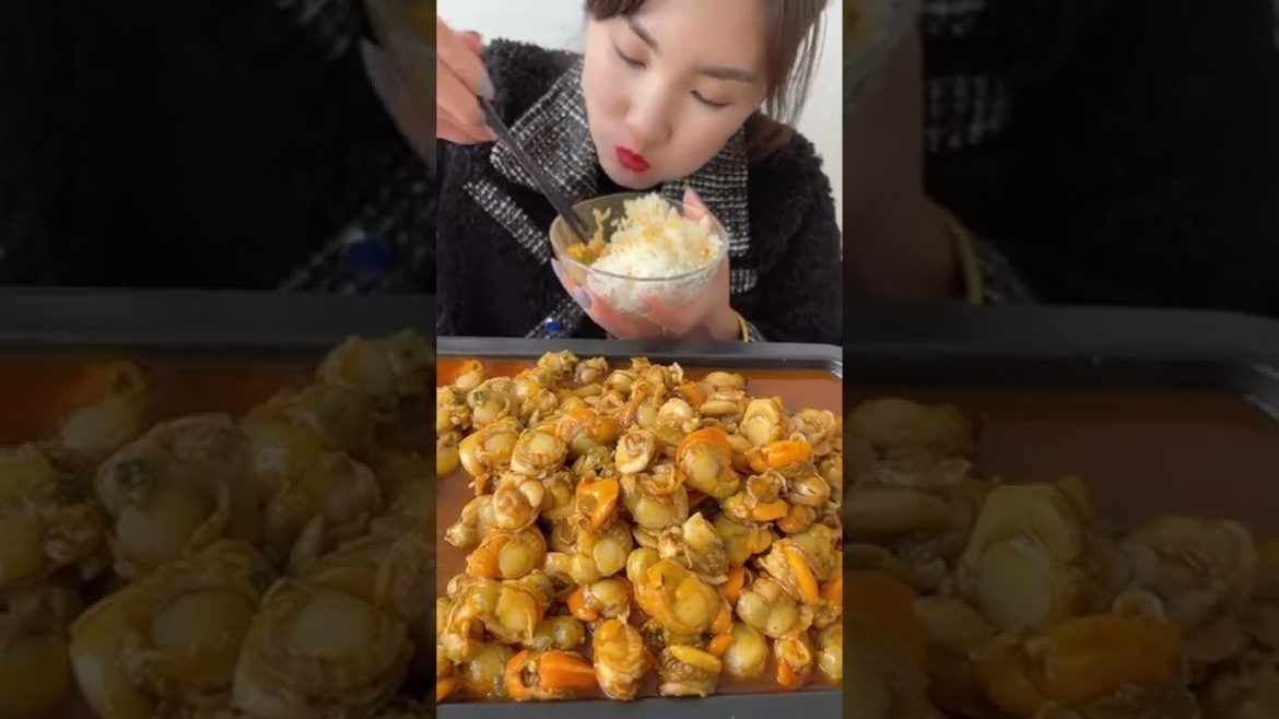 Ah na smile - ASMR eating seafood with talking