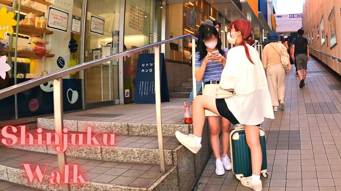 Kabukicho Shinjuku Tokyo in Japan walking tour. 【4K】7.2022