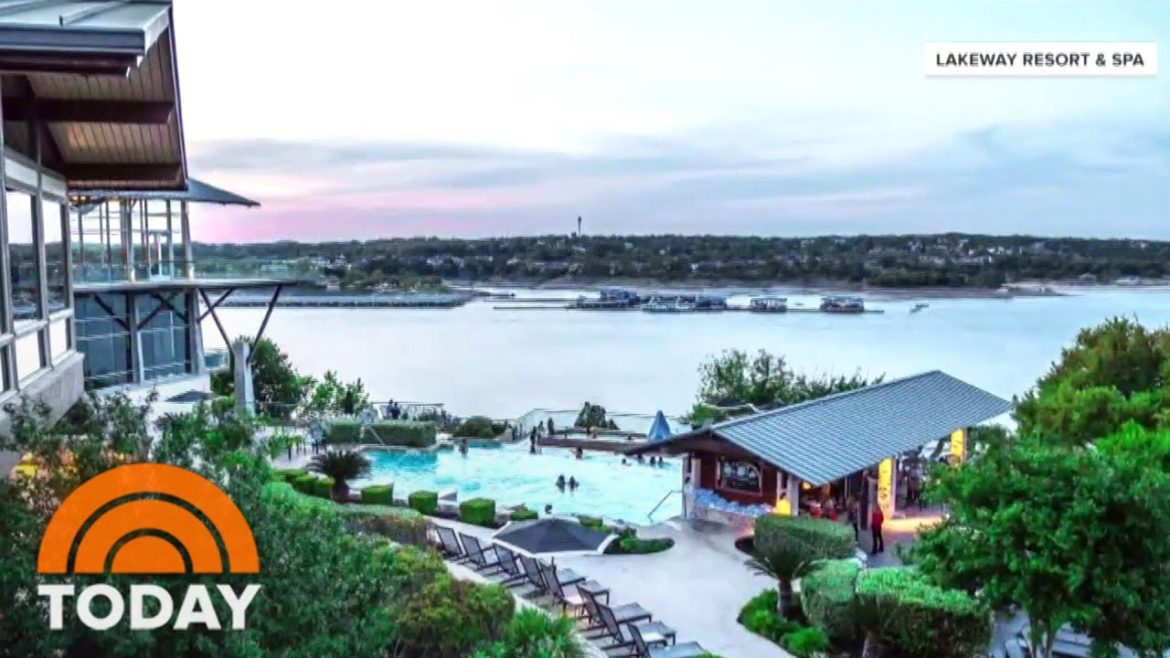 What To Know About (Safely) Booking A Last-Minute Vacation