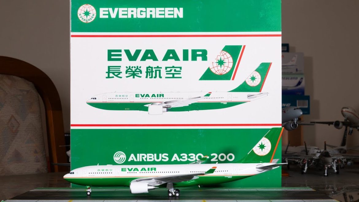 JC Wings 1:200 EVA Air A330-200 "Old" livery Unboxing & Review [4K]