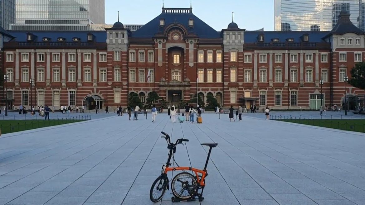 Tokyo street view, Tokyo by bicycle (Along the Yamanote line)