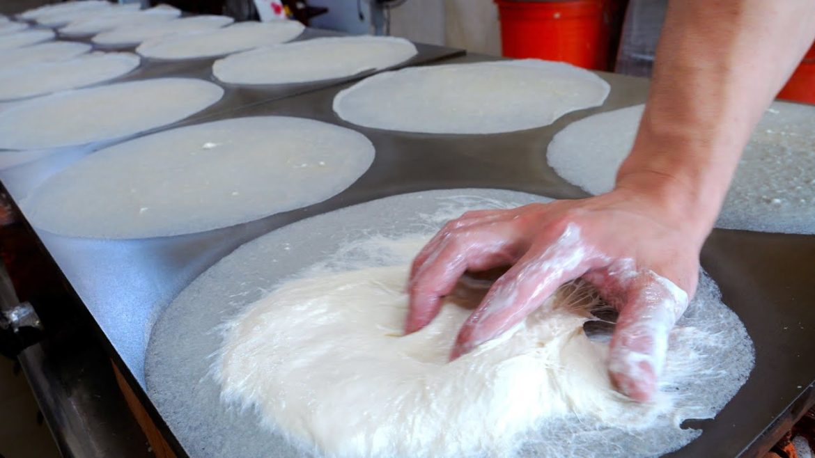 오픈과 동시에 완판 ! 춘권 마스터의 춘권 만들기, 길거리 케밥 | Master of Spring roll, Wrapper Crepes | Taiwanese Street Food 오픈과 동시에 완판 ! 춘권 마스터의 춘권 만들기, 길거리 케밥 | Master of Spring roll, Wrapper Crepes | Taiwanese Street Food