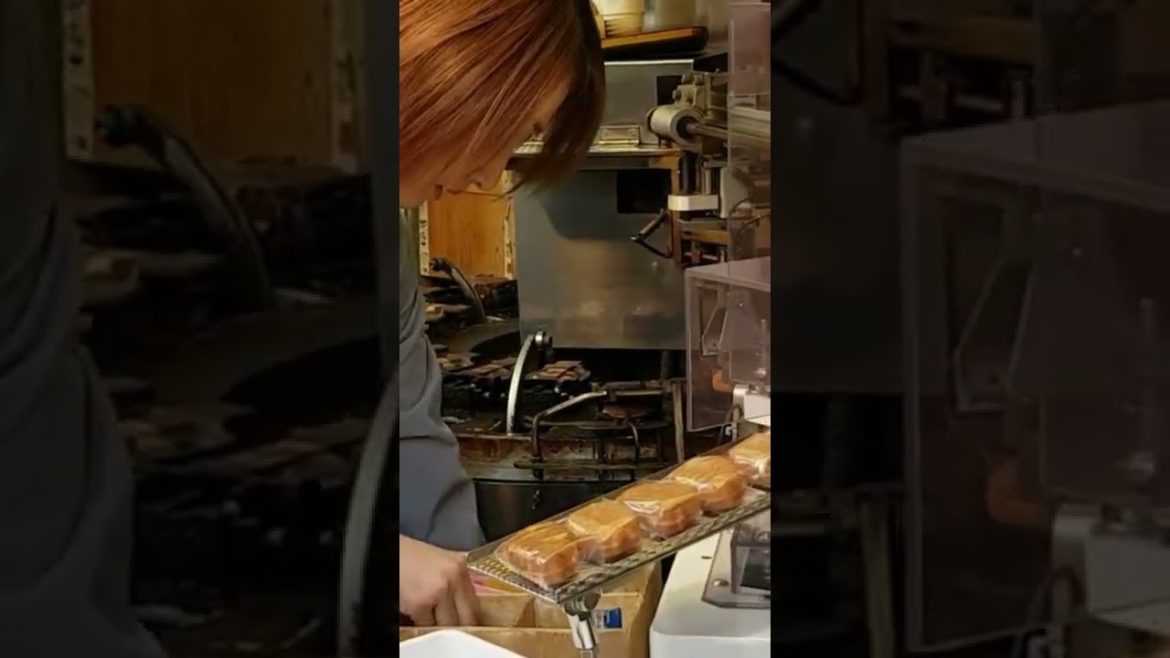 Mini Cake Making (Imagawayaki), machine Tokyo, Japan. #shorts#japan#tokyo#cake