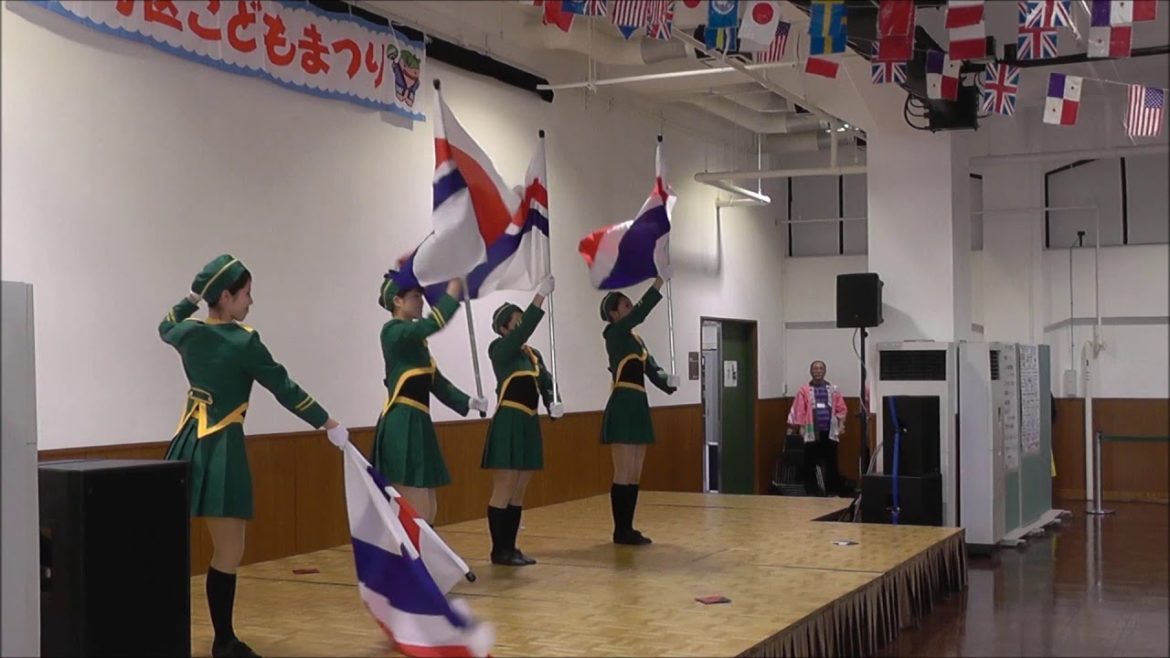 門司区こどもまつり 北九州市消防音楽隊 カラーガード隊