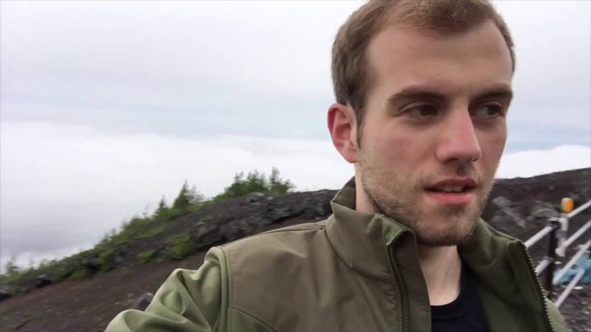 J-Vlog – Episode 7 – Climbing Mt Fuji!! J-Vlog - Episode 7 - Climbing Mt Fuji!!