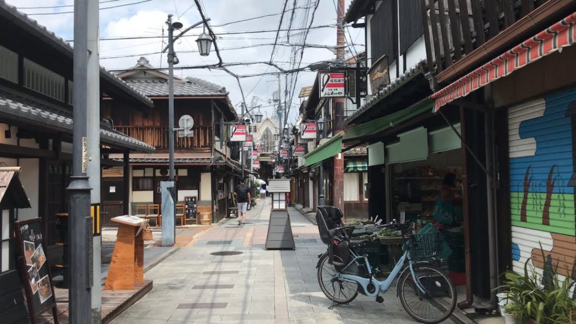 22年8月21日 日本酒のまちと京都を歩く 伏見桃山,御香宮神社,大手筋商店街,納屋町商店街,竜馬通り商店街, 伏見夢百衆 Walk around Kyoto city,Japan vlog 22年8月21日 日本酒のまちと京都を歩く 伏見桃山,御香宮神社,大手筋商店街,納屋町商店街,竜馬通り商店街, 伏見夢百衆 Walk around Kyoto city,Japan vlog