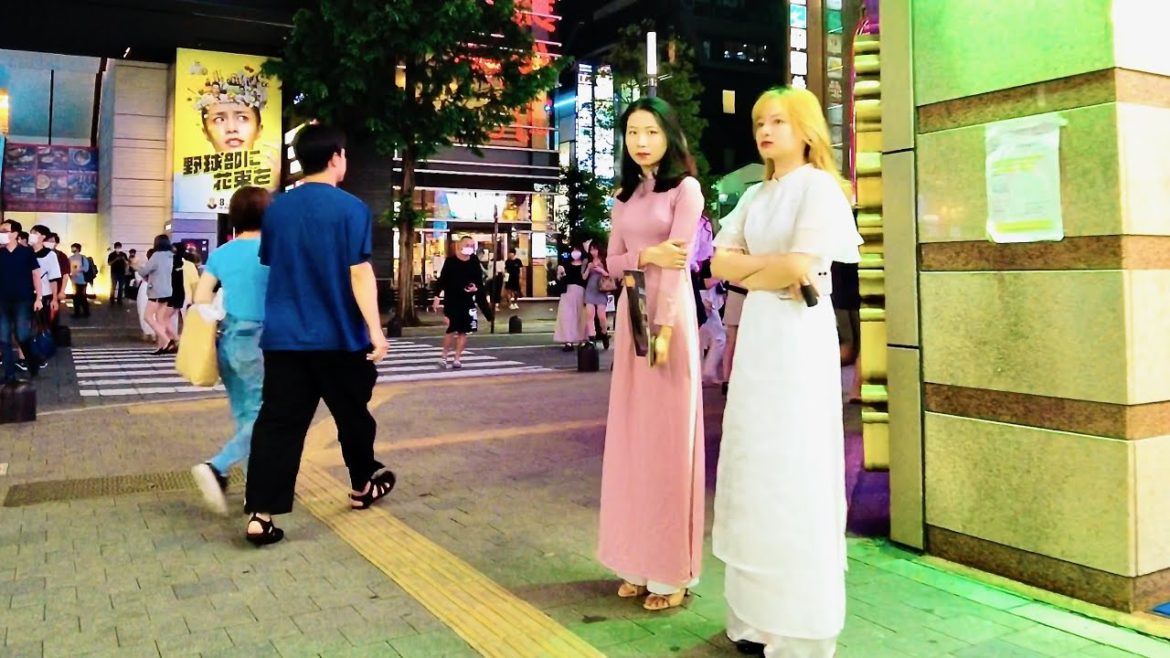 Tokyo Night Walk - Shinjuku Kabukicho (▶ 65 min) | 4K 新宿 歌舞伎町 東京散歩 August, 2022 | Japan Walking Tour