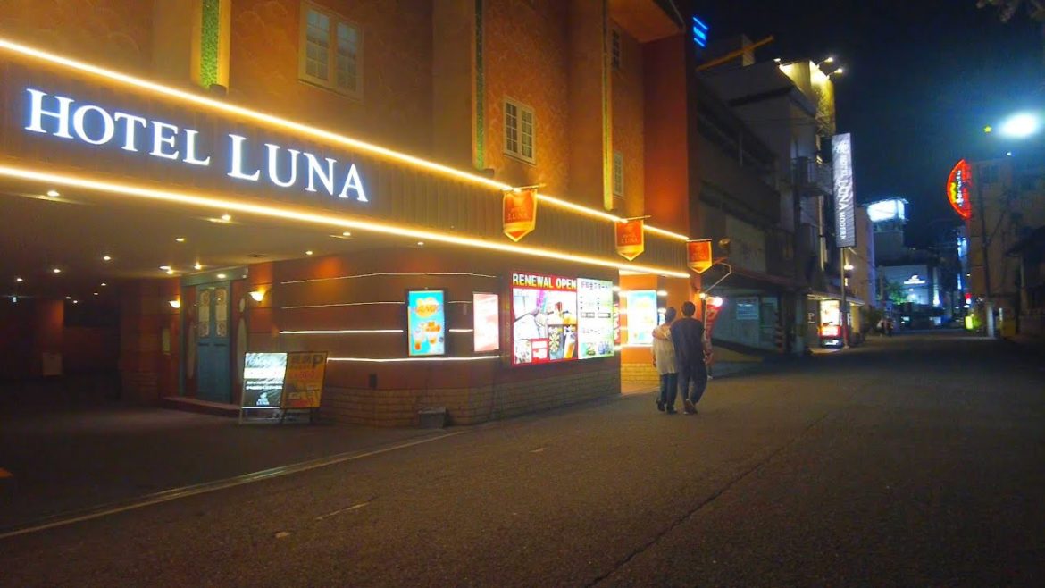 Love Hotels and Shrine in Sakuranomiya Osaka Love Hotels and Shrine in Sakuranomiya Osaka