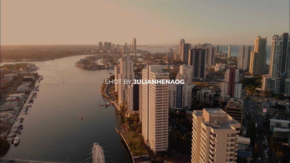 Walking in Surfers Paradise Cinematic Video Footage | Sony A7IV + Sigma 28 - 70 | DJI Mini 2
