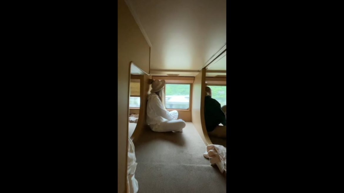 Sleeping train in Japan 😴