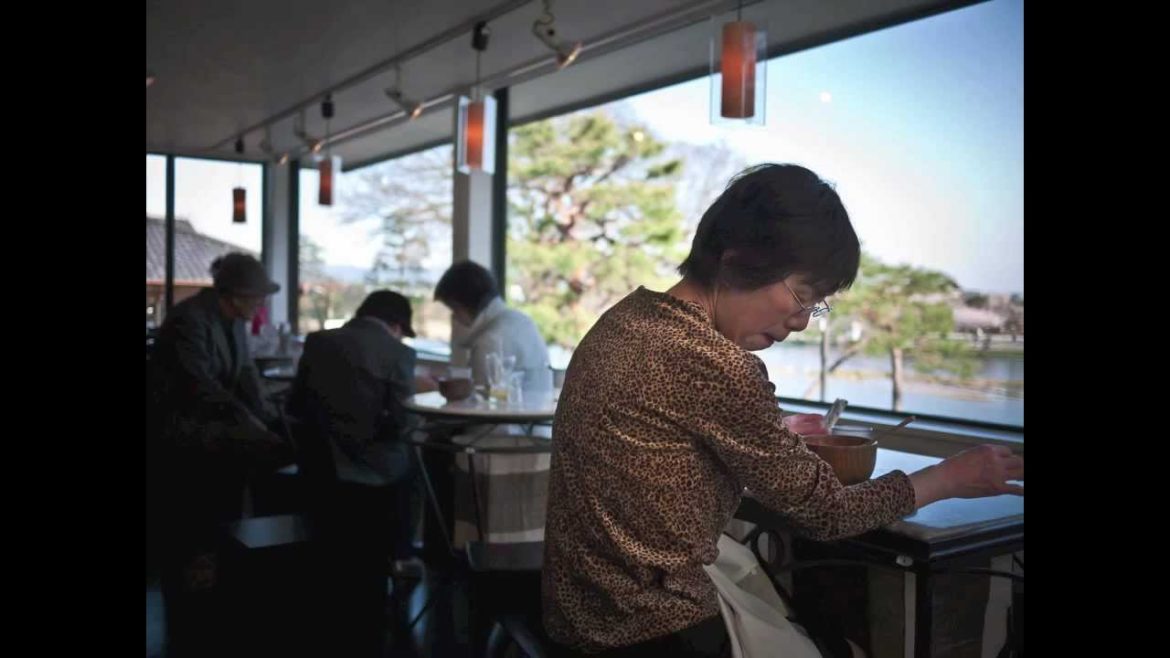 ORAZ Vlog: Kyoto's Hozu River Boat Trip (保津川下り) ORAZ Vlog: Kyoto's Hozu River Boat Trip (保津川下り)