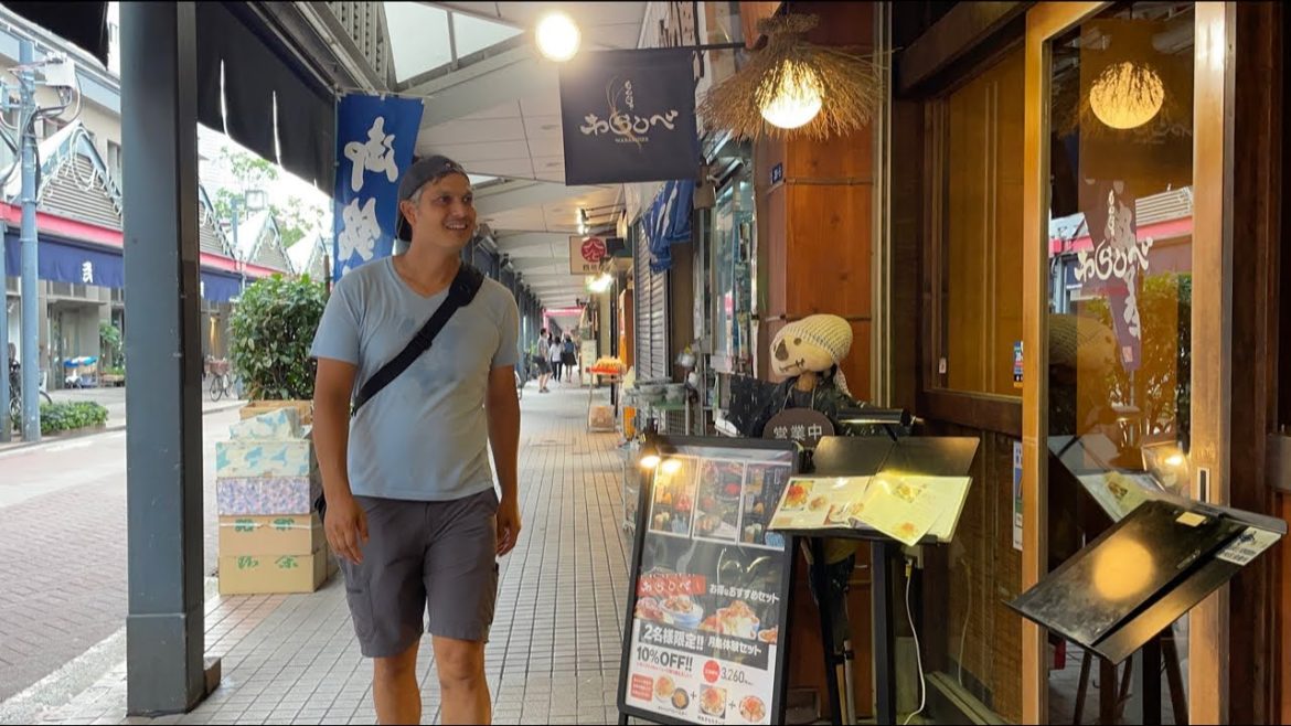 Tokyo’s Tsukishima Street View “Monjayaki Town” Tokyo’s Tsukishima Street View “Monjayaki Town”