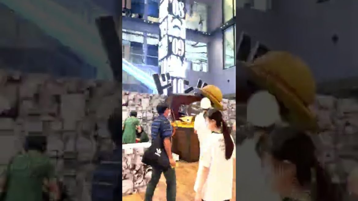 The full story is in the comments section🌸 // #walking #shibuya #tokyo #japan #shorts The full story is in the comments section🌸 // #walking #shibuya #tokyo #japan #shorts