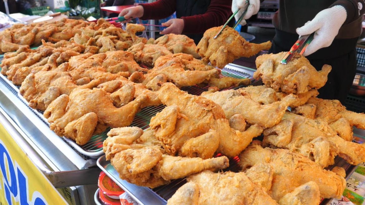 당당치킨도 울고갈? 3마리 만원 치킨부터! 하루 500마리 팔리는 치킨 몰아보기 TOP 5 / original fried chicken / korean street food 당당치킨도 울고갈? 3마리 만원 치킨부터! 하루 500마리 팔리는 치킨 몰아보기 TOP 5 / original fried chicken / korean street food