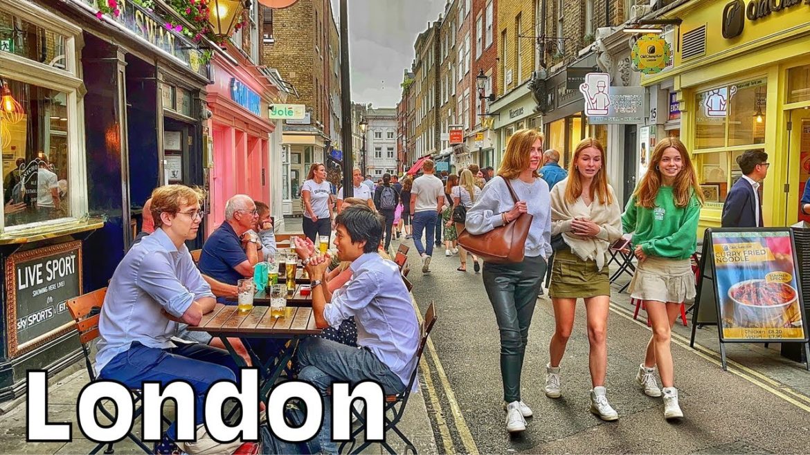 Central London Walk, Buzzing Streets from Carnaby Street to Posh Mayfair Luxury Shopping Streets Central London Walk, Buzzing Streets from Carnaby Street to Posh Mayfair Luxury Shopping Streets