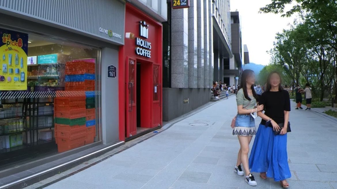 [4K] GWANGHWAMUN SQUARE SEOUL KOREA walking tour | sunday afternoon scenery | 2022