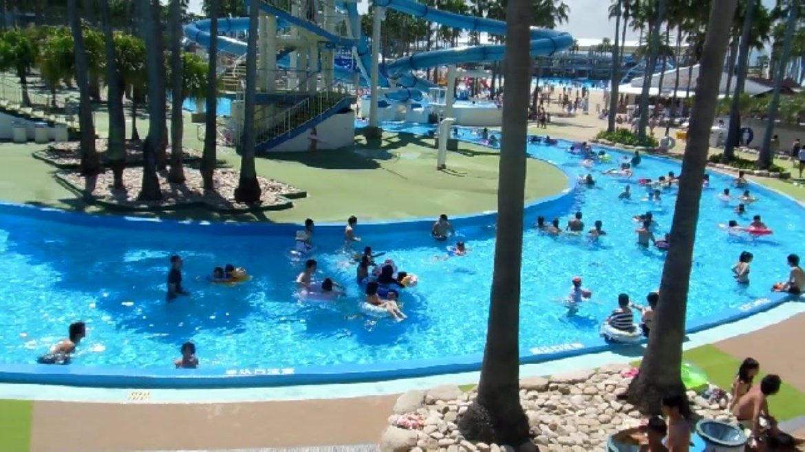 Many Rules at Waterparks in Japan!