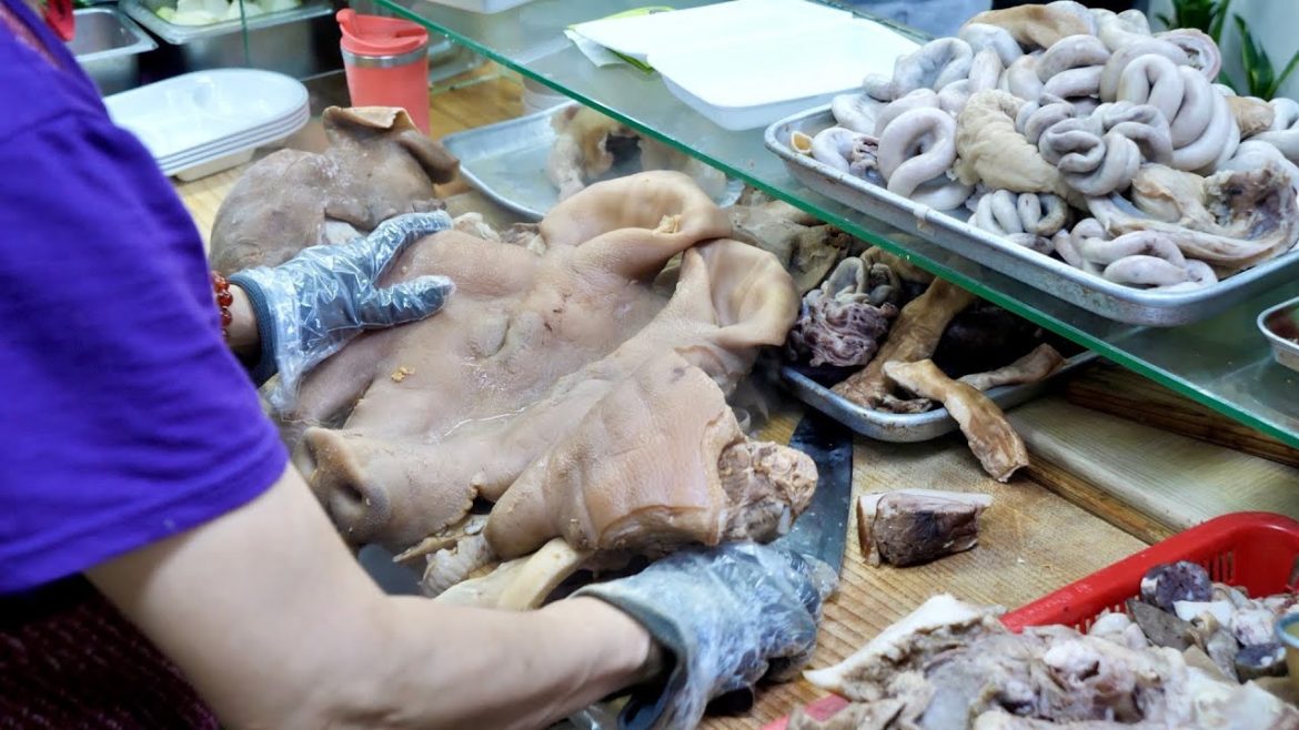 “가성비로 유명한 순대 오마카세?” 술꾼들이 인정한 순대국밥, 내장국밥, 특수부위 맛집 Korean sundae soup rice, korean street food